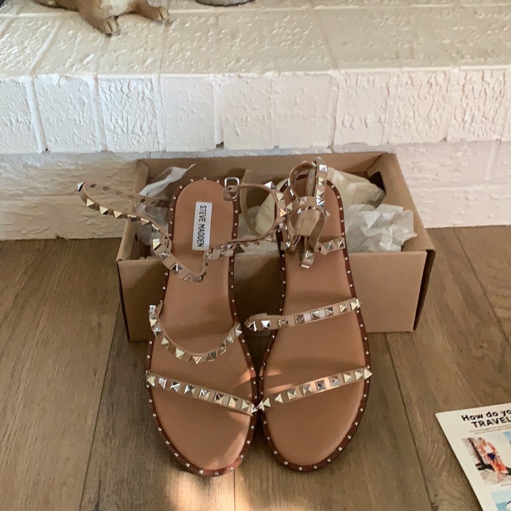 New Steve Madden Studded Travel Sandals